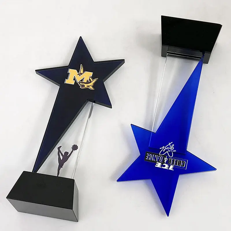 Cúp pha lê mã 025