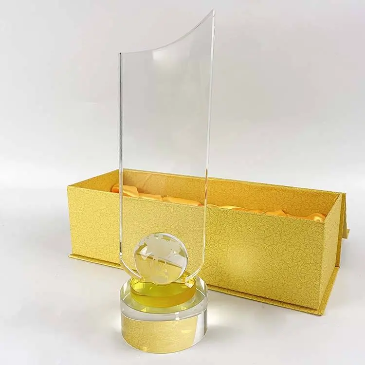 Cúp pha lê mã 154